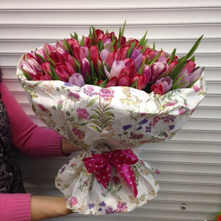 Букет из 101 тюльпана, цена  5990 руб.
