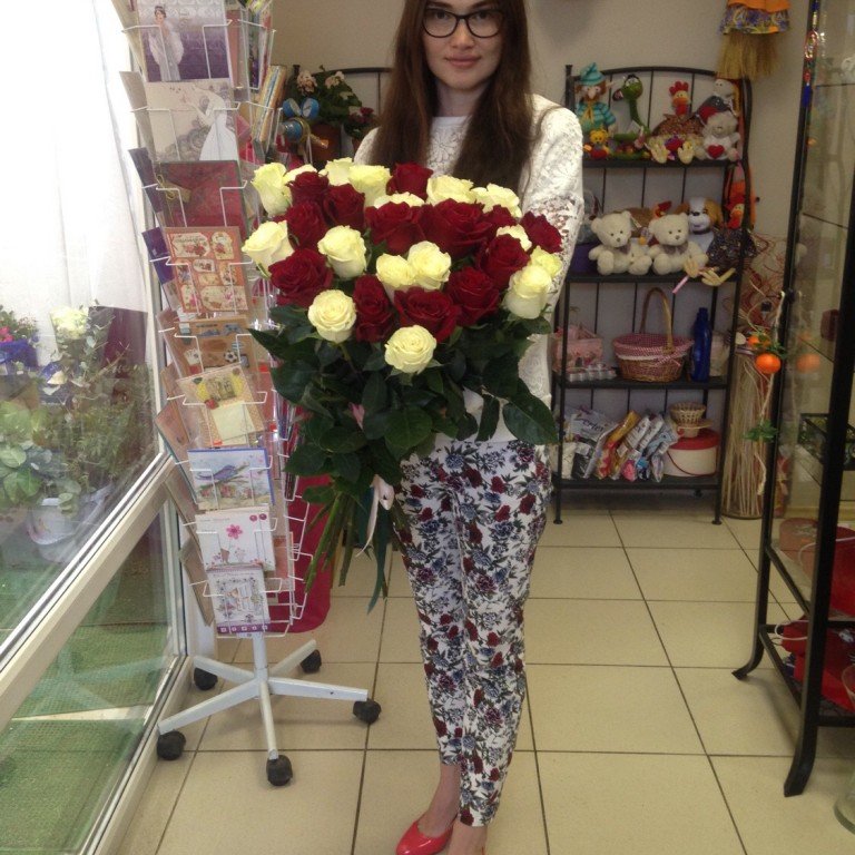 Букет из импортных роз

 (35 шт за 5950 руб.)
